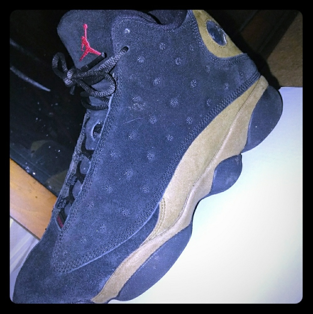 Jordan 13 olive (size 10)
